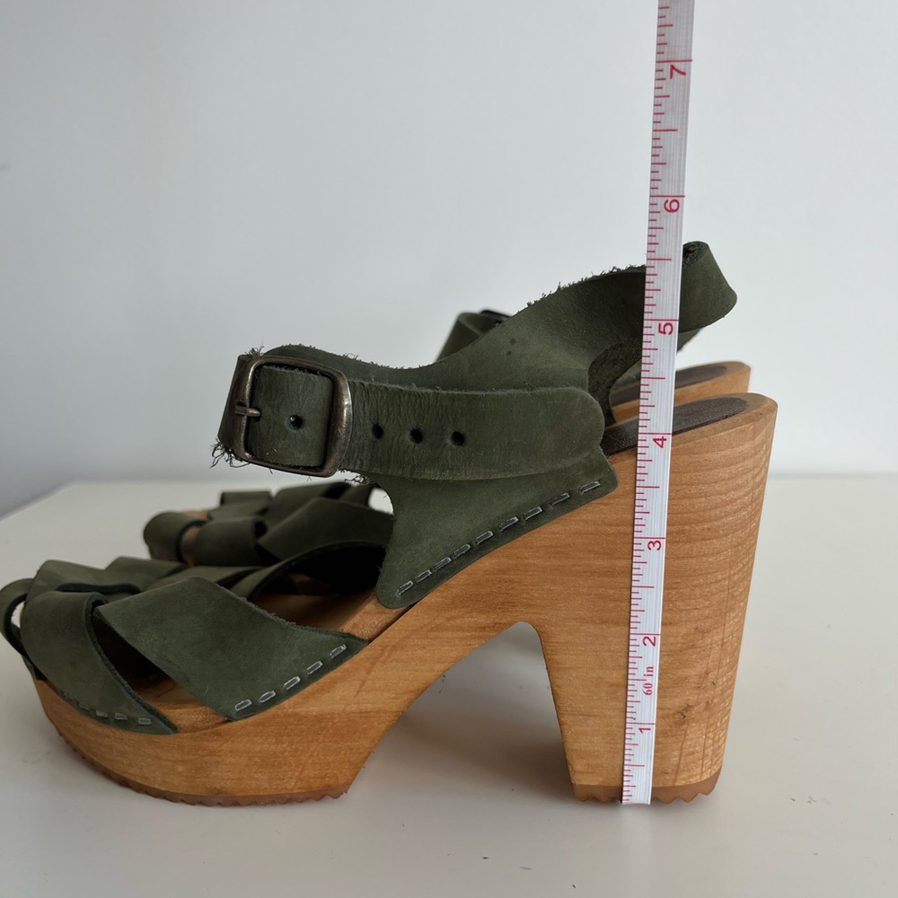 MIA Strappy Clog Sandals - Picture 7 of 8